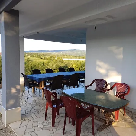 Casa de Férias Vikendica Hangover Gradacac